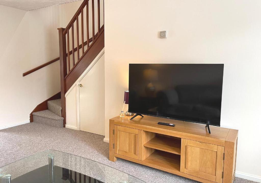 Ashford Holiday Home Smithy Drive Sleeps 5 Free Wifi And Vehicle Parking Kingsnorth Extérieur photo