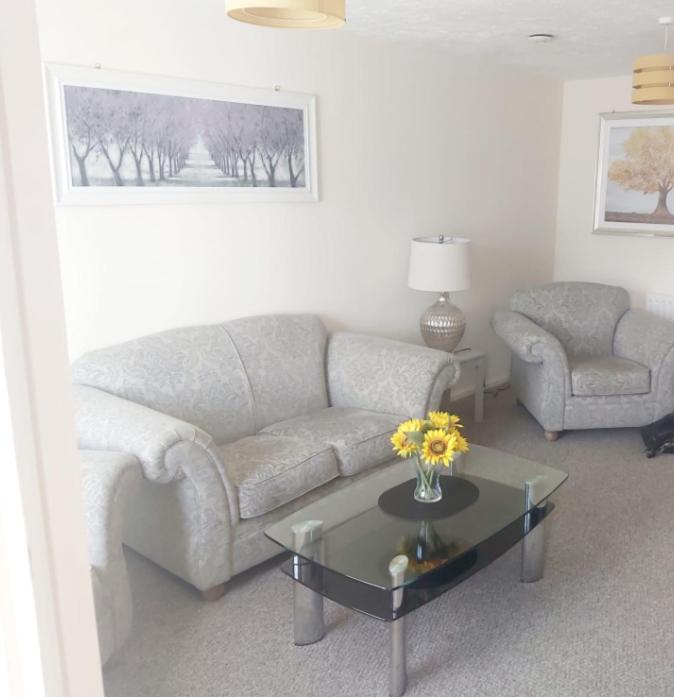 Ashford Holiday Home Smithy Drive Sleeps 5 Free Wifi And Vehicle Parking Kingsnorth Extérieur photo
